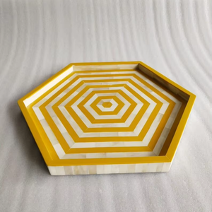Hermosa Bandeja de Servir Moderna Hecha a Mano con Incrustaciones de Hueso |   Bandejas Decorativas Hechas a Mano en India con Incrustaciones Artísticas, Diseño de Lujo para Decoración del Hogar, al Mejor Precio - Product Image 1