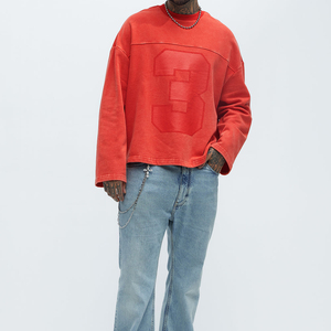Sweat à capuche oversize pour homme en polaire d'hiver, broderie 3D, effet vieilli, surpiqûres contrastées, couleur rouge, motif graphique, numéro, sweat pour homme - Product Image 4