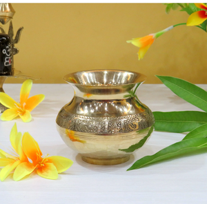 Vase kalash Lota en laiton poli à lignes fines pour la décoration sacrée des temples domestiques, disponible à prix de gros. - Product Image 6