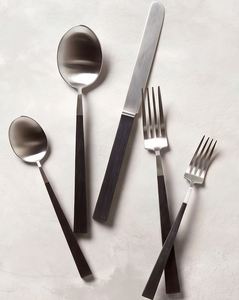Ensemble de couverts en acier inoxydable, 5 pièces, plaqué argent, manches noirs, lavable au lave-vaisselle, utilisable dans la cuisine, la salle à manger, le café, la maison - Product Image 1