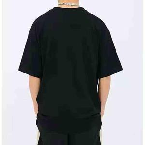 เสื้อยืดสีดำแบบกำหนดเองสำหรับผู้ชาย พิมพ์ลายทั่วตัว ประดับด้วยเพชรเทียม เสื้อยืดแบบยูนิเซ็กซ์ ผ้าหนา สไตล์สตรีทแวร์ ลายกราฟิก - Product Image 2