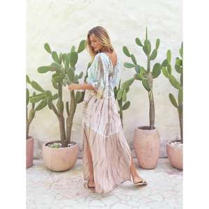 Vestido largo bohemio tie-dye para mujer con cuello en V, manga media, abertura alta, ideal para playa y vacaciones de verano - Product Image 3