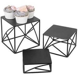 แท่นวางโชว์สินค้าแบบซ้อนได้ ทรงสี่เหลี่ยม วัสดุโลหะสีดำ หนา 4 มม. รุ่นคลาสสิคอุตสาหกรรมทันสมัย รับน้ำหนักได้มาก - Product Image 2