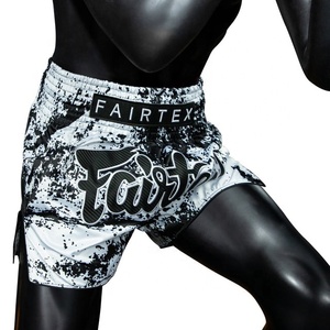 Shorts de boxe Muay Thai confortables en satin doux, respirants, pour hommes, pour l'entraînement et le kickboxing - Product Image 2