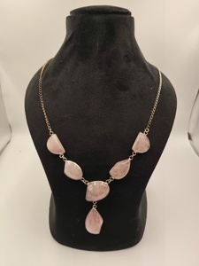 Collar de Cuarzo Rosa Natural con Cadena de Latón, Collar Sólido con Eslabones, Joyería Artesanal con Piedras Preciosas, Regalo para Mujer, Venta al por Mayor - Product Image 5