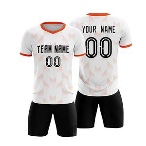 Derniers ensembles d'uniformes de football 2026 fabriqués en usine, de haute qualité, conception OEM personnalisée, maillots imprimés respirants 100% à prix abordables - Product Image 2