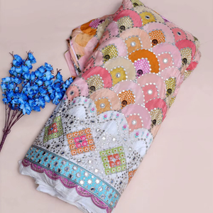 Tissu imprimé à motifs géométriques miroir pêche blanc avec bordure épaisse pour la confection de Kurtis – Vêtements ethniques de créateur - Product Image 1