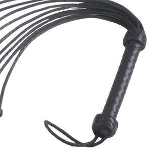 Flogger en cuir souple avec extrémités arrondies pour un jeu BDSM adapté aux débutants - Product Image 5
