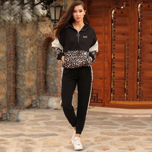 Colección de Invierno: Conjuntos de Moda Femenina de Alta Calidad, Chándal Corto Personalizado al por Mayor, Estampado Sólido, Estilo Urbano Lavado - Product Image 1