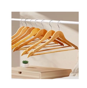 Cintres modernes de luxe en bois, cintres en bois faits à la main, cintres en bois avec crochets en fer, cintres pour l'organisation et le rangement à domicile - Product Image 6