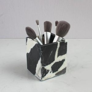 Organisateur de cosmétiques en marbre naturel de qualité supérieure pour l'organisation moderne de la salle de bain et de la salle de maquillage, élégant support de maquillage rond en marbre - Product Image 6