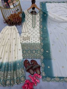Ensemble Kurti et Plazzo en Georgette à double tonalité de qualité supérieure avec broderie lourde de sequins de 5 mm et dupatta ajourée - Product Image 4