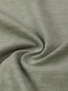 Conjunto de Camiseta y Pantalones Cortos para Hombre, Diseñado para Comodidad y un Estilo Versátil - Product Image 5