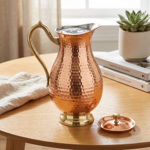 Carafe à eau artisanale en cuivre martelé avec couvercle, poignée et base en laiton, carafe à eau ayurvédique en cuivre pur - Product Image 2