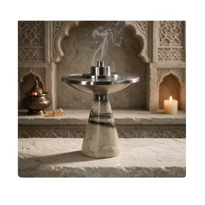 Brûleur d'encens en or martelé sur toute la surface – Porte-charbon et Bakhoor sur piédestal en forme de trompette évasée - Product Image 3