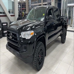 Toyota Tacoma 4x4 d'occasion, pick-up avec sièges en cuir, moteur 3.5L, pneus R20, norme d'émission Euro VI, intérieur foncé - Product Image 5