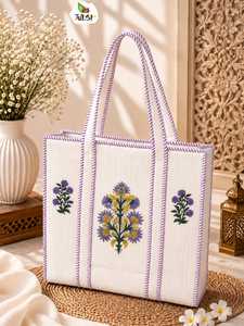 Sac fourre-tout Stockify de qualité supérieure en toile de coton brodée de fleurs, réutilisable, pour femmes, disponible à la vente - Product Image 3