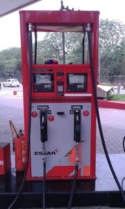 Distributeur de carburant à double buse haute performance pour stations-service et usage industriel, disponible à un prix compétitif, provenant d'un exportateur indien. - Product Image 2