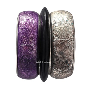 Pulseras de Latón Modernas Hechas a Mano y Plateadas, en Tendencia y de Venta Caliente, para Mujeres/Adolescentes de ZAM ZAM IMPEX - Product Image 1