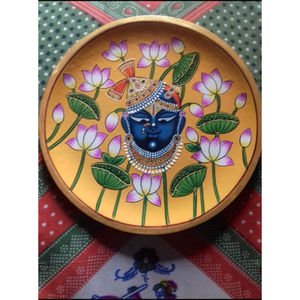 Assiette murale artisanale indienne traditionnelle peinte à la main, motif folklorique, art écologique pour Diwali et cadeaux de retraite, pour la maison et les salles de méditation - Product Image 3