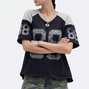 Maillot de football américain tendance pour femme, style vintage, imprimé chiffres, manches raglan, coupe décontractée, streetwear, personnalisable, commandes en gros OEM - Product Image 6