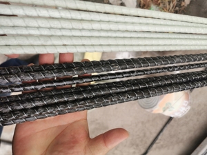 เหล็กเส้นโพลีเมอร์ FRP ขนาด 4-40 มม. เหล็กเสริมไฟเบอร์กลาสแบบมีเกลียว - Product Image 3