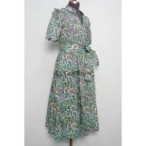 Robe midi élégante et moderne pour le bureau ou les soirées, coupe trapèze, col en V, manches courtes, imprimé floral, en coton tricoté, faite à la main, respirante, décontractée - Product Image 5