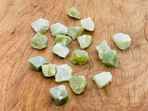 Piedra de Jade Verde Natural en Bruto, Gema de Jade sin Pulir, Espécimen Mineral, Piedra Verde sin Pulir al por Mayor para Colección, Decoración y Manualidades - Product Image 5