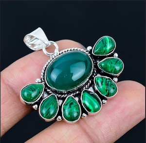 Colgante de plata 925 con ónix verde en forma de media flor, collar floral, joyería para mujer, joyería hecha a mano - Product Image 3