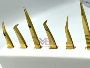 Juego de Pinzas para Pestañas Chapadas en Oro con Puntas Dentadas de Precisión para Extensiones de Pestañas, Pinzas para Extensiones de Pestañas con Logotipo Personalizado - Product Image 5