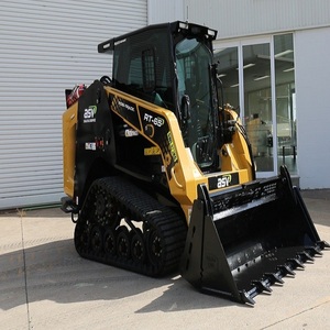 Cargadora compacta de alto rendimiento ASV RT65 1C con gran capacidad de elevación, máquina confiable para uso en agricultura, construcción y paisajismo. - Product Image 1