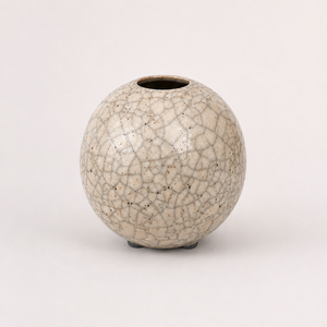 Jarrón Redondo de Cerámica Raku con Acabado Craquelado Blanco Moderno - Centro de Mesa Decorativo Pequeño para Bodas - Product Image 3
