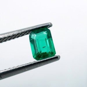 Émeraude bleue de laboratoire 0,40 ct, taille facettes en rondelle (5x4x3MM) HAYAAT GEMS HG-107 pour la fabrication de bijoux - Product Image 2