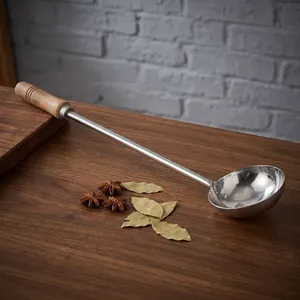 Cucharón de Acero Inoxidable con Mango Largo de Madera |   Cuchara Profunda para Servir Sopa, Gravy, Curry, Leche, Utensilio de Cocina - Product Image 5
