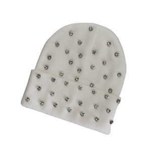 หมวกบีนนี่ถักประดับคริสตัล หมวกทรงสกัลแคปสำหรับฤดูหนาว ดีไซน์ทันสมัย เนื้อผ้านุ่ม ยืดหยุ่น สวมใส่สบาย - Product Image 4