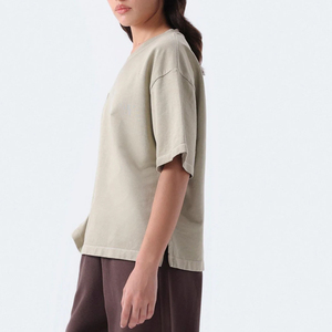 เสื้อยืดคอกลมสีเบจสำหรับผู้หญิง ผ้าฝ้าย 100% ทรงปกติ แขนสั้น สไตล์ลำลอง มีกระเป๋า ใส่ได้ทุกฤดู ระบายอากาศได้ดี เป็นมิตรกับสิ่งแวดล้อม แห้งเร็ว - Product Image 5
