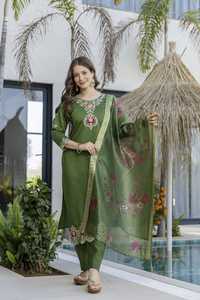 Costume Salwar indien Chanderi tendance et best-seller, dernière collection, broderie exclusive, vêtements ethniques élégants pour femmes, pour les occasions spéciales - Product Image 5