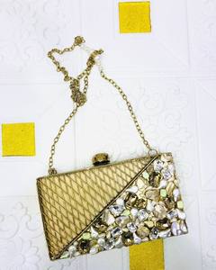 Women's Fashionable Evening Party Fusion Republik Crystal Square <b>Stone</b> MOP Clutch <b>Magnetic</b> Closure Chain Strap Polyester Lining - Product Image 3