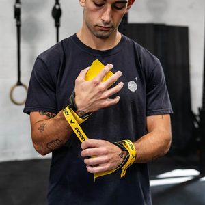 Unisex Leather Hand Grip for Weightlifting Gym Padded Palm Grips for Pull Ups Rows Fitness <b>Training</b> session Gear Supplier - Product Image 4