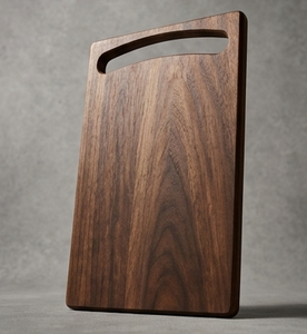 Planche à découper rectangulaire en bois de manguier finition noyer avec poignée incurvée et plateau de service - Product Image 1