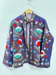 Chaqueta Bohemia Hecha a Mano de Terciopelo Verde con Bolsillos, Chaqueta de Invierno Bordada para Mujer - Product Image 2