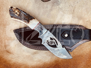 Cuchillo de caza OEM Wirecut de acero de Damasco, tipo Skinner, con mango de asta de ciervo, hoja fija, para camping, actividades al aire libre y EDC, con funda de cuero. - Product Image 5