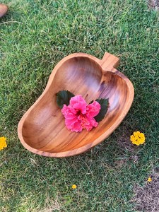 Tazón Artesanal de Madera de Acacia con Diseño de Mango, Tazón de Madera Hecho a Mano, Tazón para Ensalada, Tazón para Pasta, Tazón de Madera, Regalo - Product Image 6