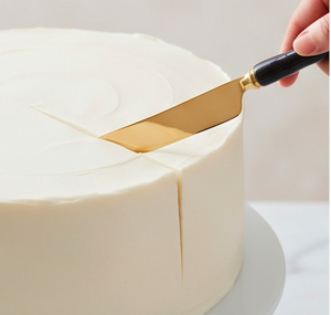 Ensemble de 2 spatules et couteaux à gâteau finition dorée avec manches noires, outils à gâteau en métal pour les fêtes - Product Image 6