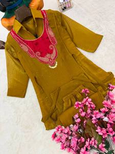 Ensemble kurta en lin jaune moutarde avec pantalon large pour femme - Product Image 3
