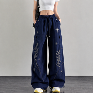 Pantalones Cargo de Pierna Ancha para Hombre, Cintura Elástica con Cordón, Diseño Bordado con Estampado de Personajes de Anime, Ropa Casual de Calle, Verano, 100% Algodón - Product Image 1