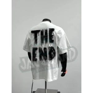 Camiseta personalizada hecha de algodón premium. Impresión serigráfica. Suave, transpirable y perfecta para uso casual o estilo urbano. Unisex. - Product Image 5