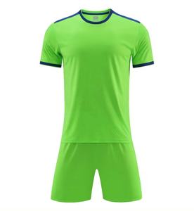 Ensemble maillot et short de football 100% polyester à séchage rapide pour hommes, design et logo personnalisés, qualité professionnelle - Product Image 5