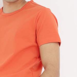 Camiseta Personalizada Ecológica de Secado Rápido para Hombre, Mezcla de Algodón/Poliéster, Estampada, Lisa, Manga Corta, Fabricante OEM ODM - Product Image 2