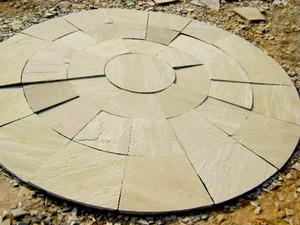 หินทรายสีเขียวราช แผ่นหินธรรมชาติและกระเบื้องที่ทนทานสำหรับสถาปัตยกรรมสไตล์มรดก - Product Image 5